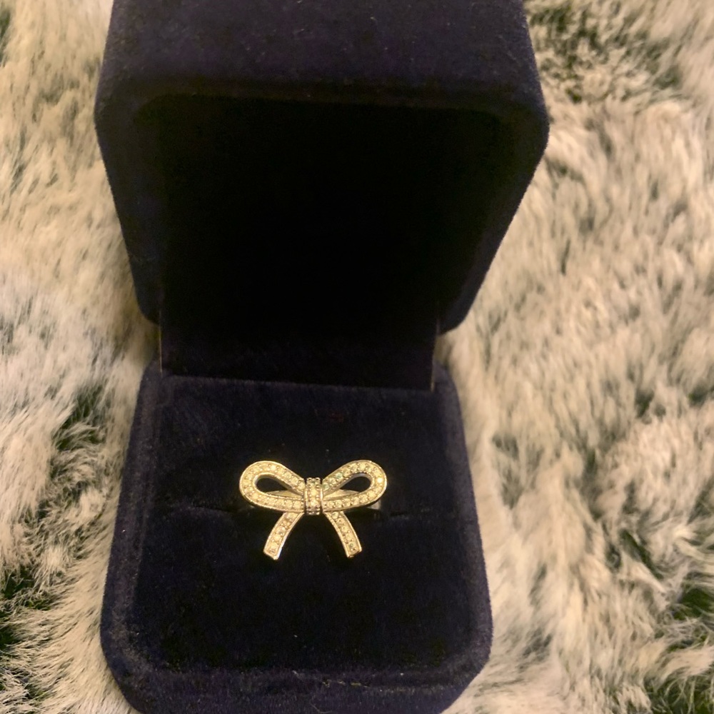 Stunning Bow Ring